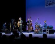 Chris Collins e Hurricane Trio